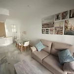 Allo Larga Hideaway Parking Centro 2 *