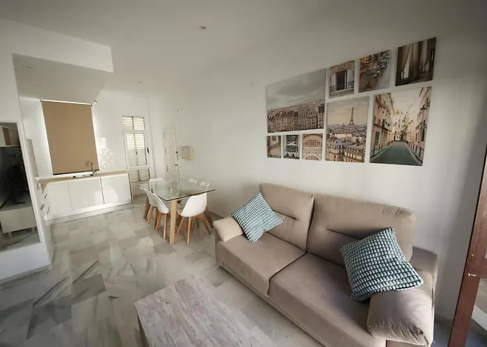 Allo Larga Hideaway Parking Centro 2 *