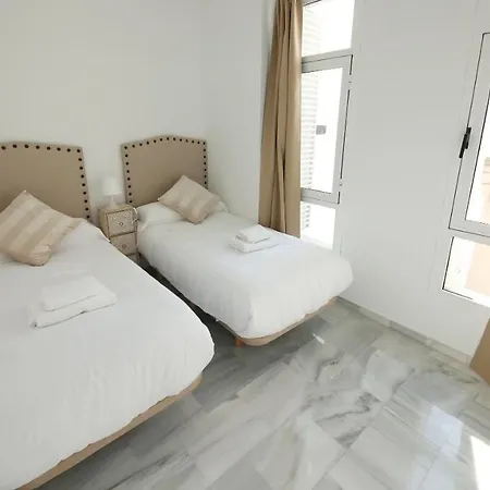 Allo Larga Hideaway Parking Centro 2 Χέρεζ