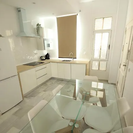 Allo Larga Hideaway Parking Centro 2 شقة *